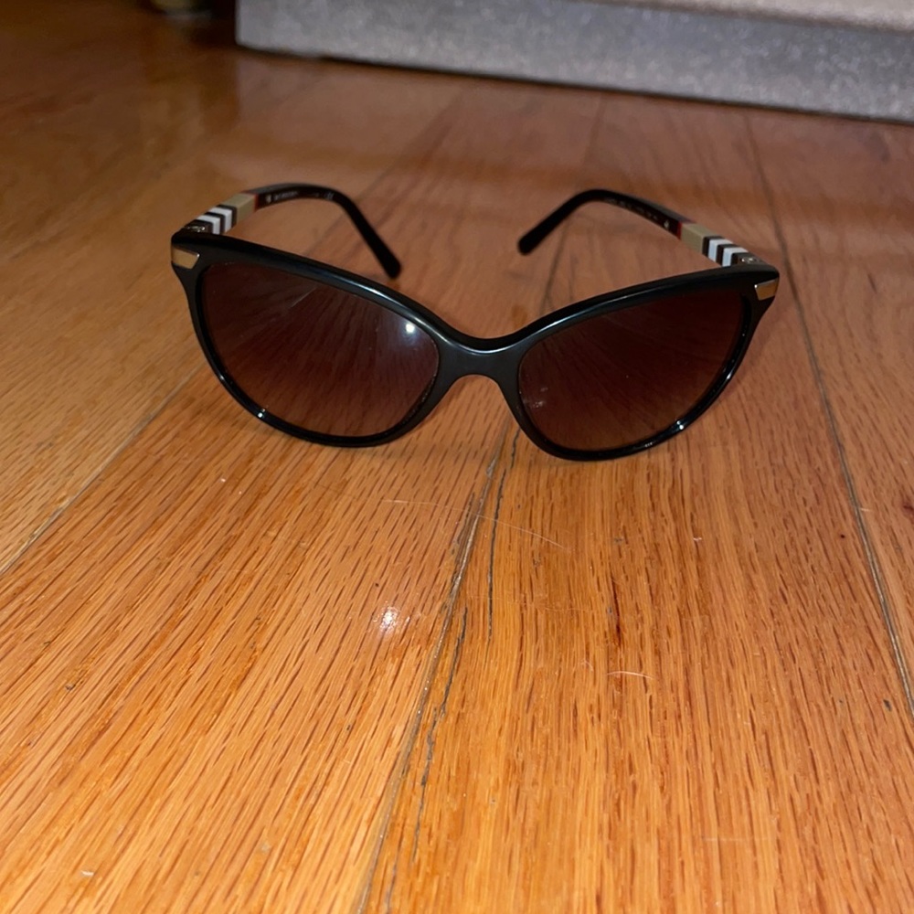 Burberry sunglasses